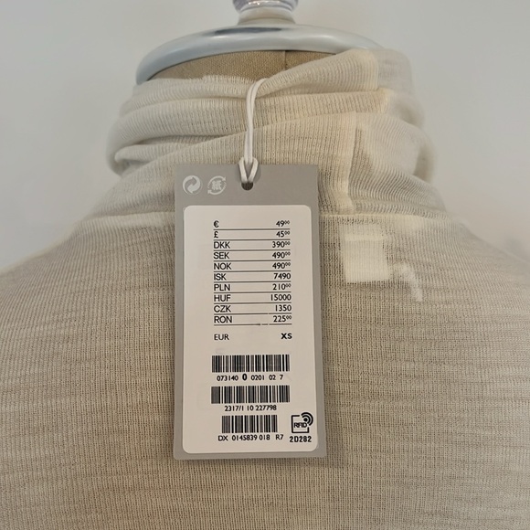 NWT COS Stretch Sheer Cream Long Sleeve Turtleneck top size XS - Picture 6 of 6